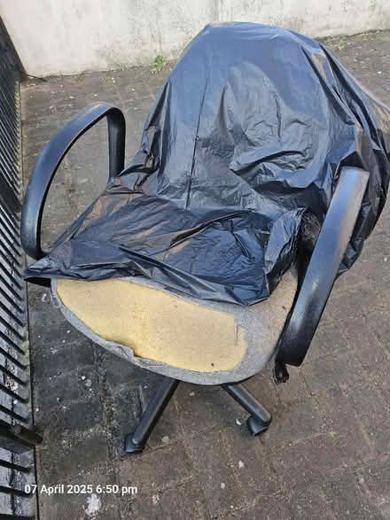 Photo of free Office chair (thorntonheath, CR7 7JF) #1