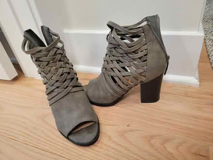 Photo of free Size 8 shoes (20011) #1