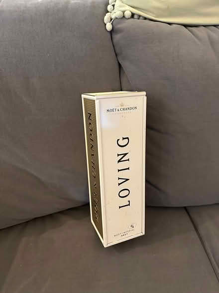 Photo of free Moet Chandon metal gift box (Williamsburg) #1