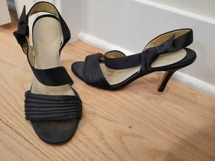 Photo of free Size 8 shoes (20011) #3