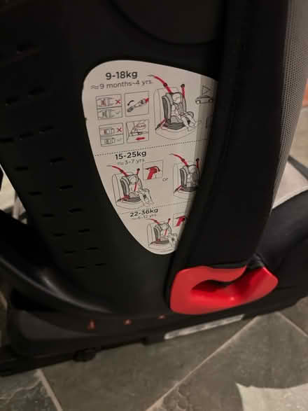 Photo of free Child’s isofix car seat (Penarth CF64) #3