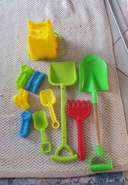 Photo of free Beach sand toys (Fenlake MK42) #1