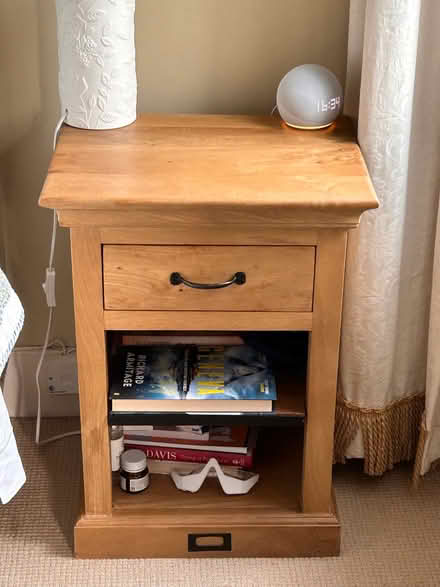 Photo of free Small bedside table (Earlsfield SW18) #1