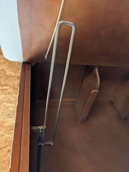 Photo of free Wardrobe With Pull-Out Rail (CT10) #1