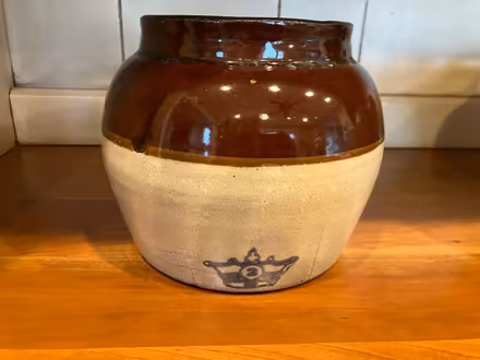 Photo of free Ceramic pot (Havertown) #1