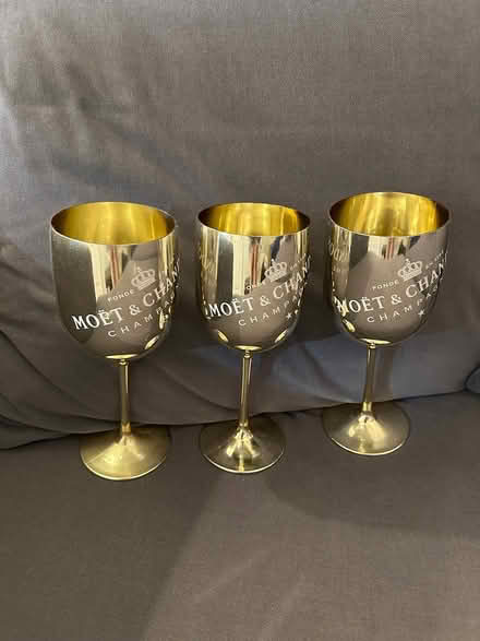 Photo of free 3 moet Chandon wine glasses (Williamsburg) #1