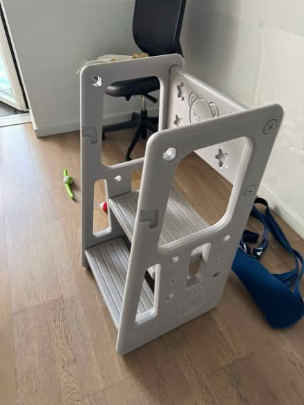 Photo of free Kids step stool (York way Camden) #2