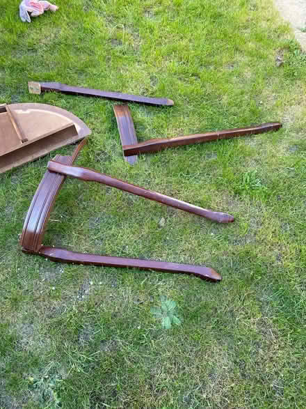 Photo of free Semi circular tabke (Carpenders park WD19) #2