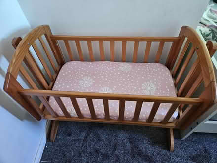 Photo of free Swinging crib (Watford garston WD25) #1