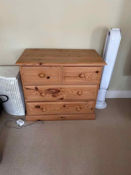 Photo of free Chest of drawers (Earlsfield SW18) #1
