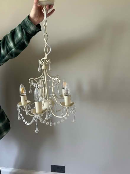 Photo of free Small chandelier (South Holmwood RH5) #3