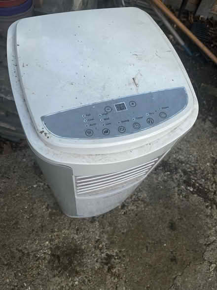 Photo of free (FAULTY) Electriq - AC unit (HA6) #2