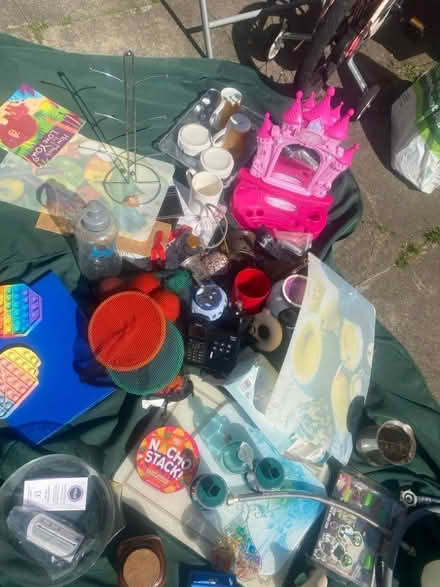 Photo of free House decorations stuff & etc (Whitworth Halls of Residence M14) #4