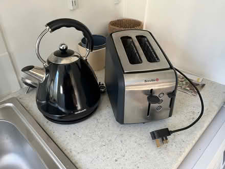 Photo of free Kettle and toaster (Elgin IV30) #1