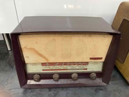 Photo of free Large vintage radio (Bexhill on sea TN39) #1