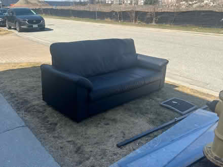 Photo of free Curb alert: Sunrise Dr., Markham (Markham) #1