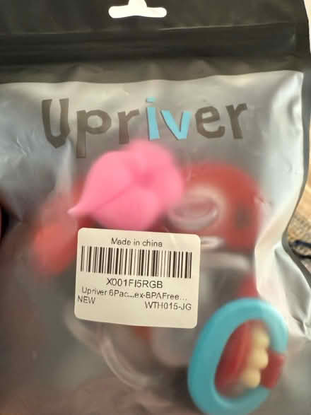 Photo of free New Comical pacifiers/dummies (Kingston KT5 8) #1
