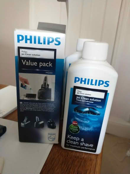 Photo of free shaver cleaning solution (Queen Edith's CB1) #1