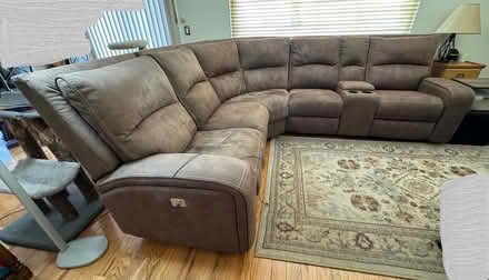 Photo of free sectional/couch (9th and Pace) #1