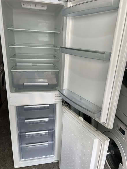 Photo of free Integrated fridge freezer (SE17) #3