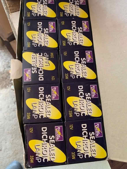 Photo of free 35w sealed diachronic lamp (bulbs)(10) (Pebsham TN40) #1