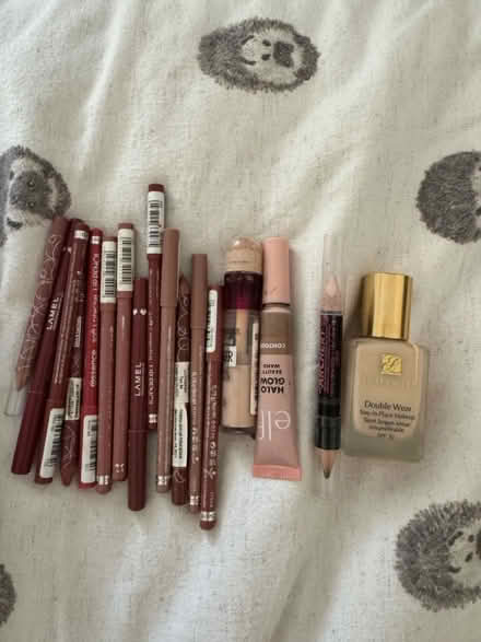 Photo of free used cosmetic products (Sw19 2dh) #1