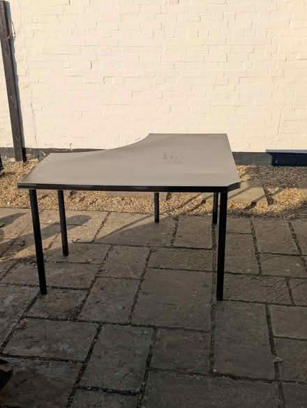 Photo of free Curved Black Office Desk (LU7 9ns) #3