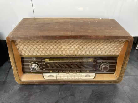 Photo of free Very large vintage radio (Bexhill on sea TN39) #1