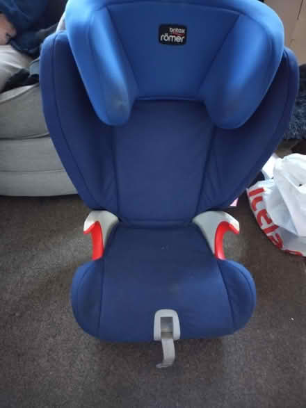 Photo of free childs car seat (SK23) #1