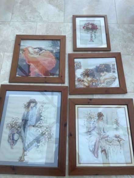 Photo of free 5 matching picture frames (Royal Leamington Spa CV32) #1