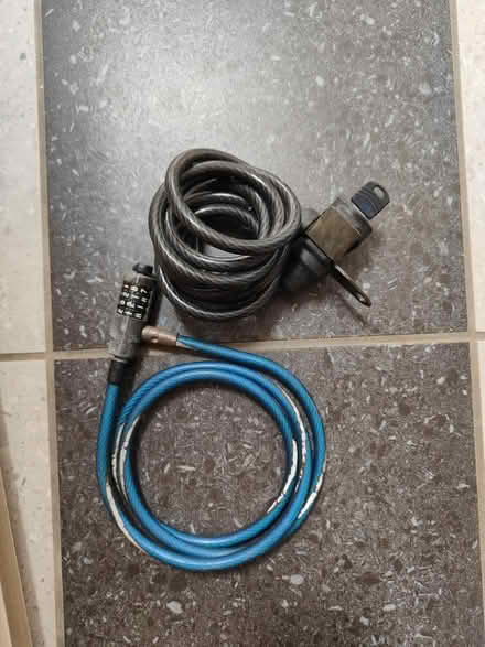 Photo of free 2 bike locks (Maidenhead) #1