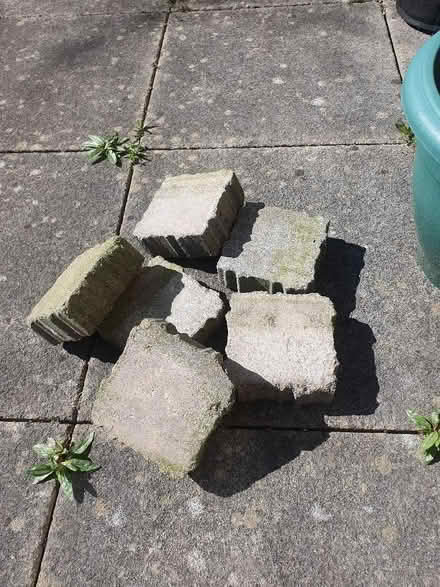 Photo of free Decorative bricks / blocks (Lauriston EH3) #1
