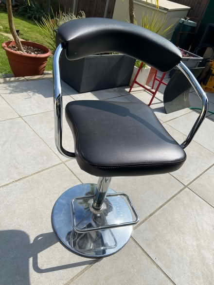Photo of free 2 x gas powered kitchen stools (Epping CM16) #2