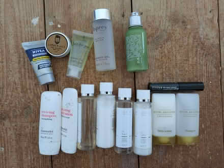 Photo of free Collection of toiletries (AL1 Sopwell) #1