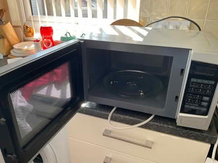 Photo of free Microwave oven (Westgate LA4) #2