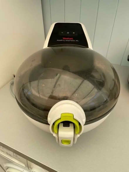 Photo of free Air Fryer (Horton Heath SO50) #1