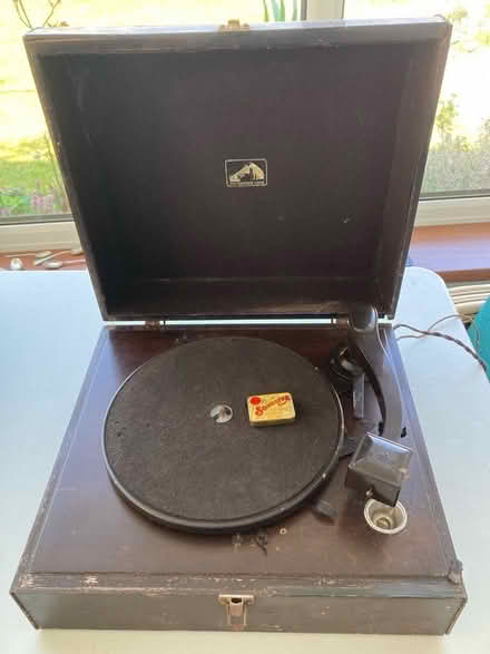 Photo of free Electric 78 rpm record player restoration project (Horsford NR10) #2