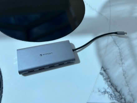 Photo of free USB C hub (Upshire (EN9)) #3