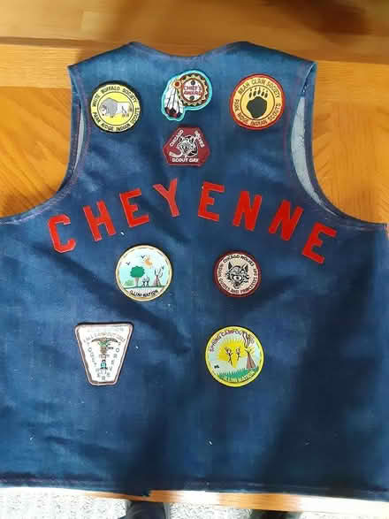 Photo of free kid's vest w/patches (Woodridge-near 75th and Janes) #2