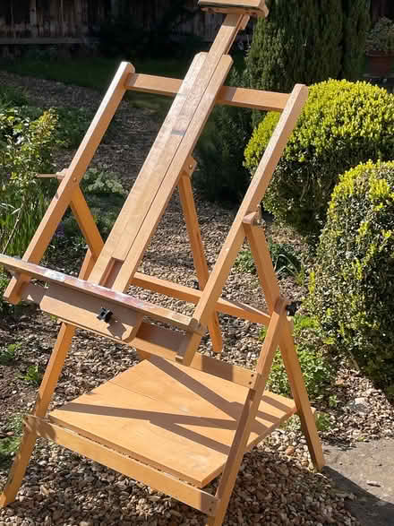 Photo of free 3 easels-table top,portable,sturdy (PE8) #1