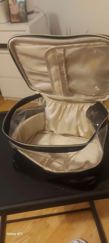 Photo of free make up bag (Bellingham) #4