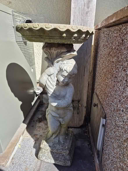 Photo of free Cherub bird feeder (Wrestlingworth) #1