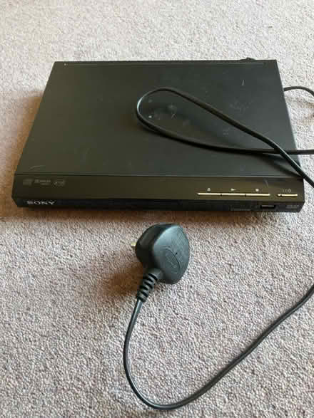 Photo of free Sony CD / DVD player (Parkstone, Poole. BH14.) #1