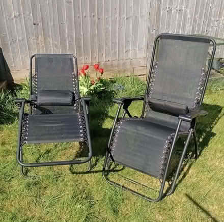 Photo of free Pair Garden Chairs/Recliners (North Hinksey OX2) #1