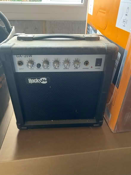 Photo of free Small amp (Boughton Monchelsea) #3