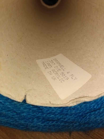 Photo of free Cones of wool (Westfield S20) #4