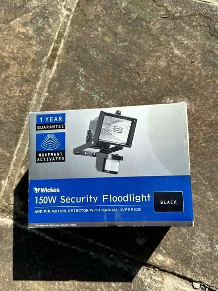 Photo of free Outdoor 150W Security Floodlight with PIR (Duffield DE56) #1