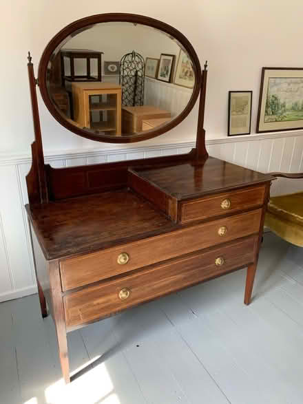 Photo of free Antique side table with mirror (OX10 6hq) #1