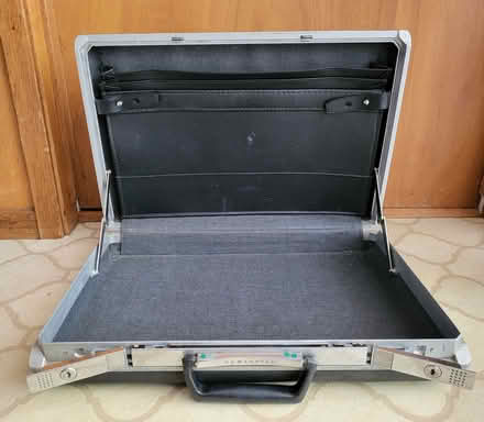 Photo of free Hard Shell Briefcase (Crescent Park) #3