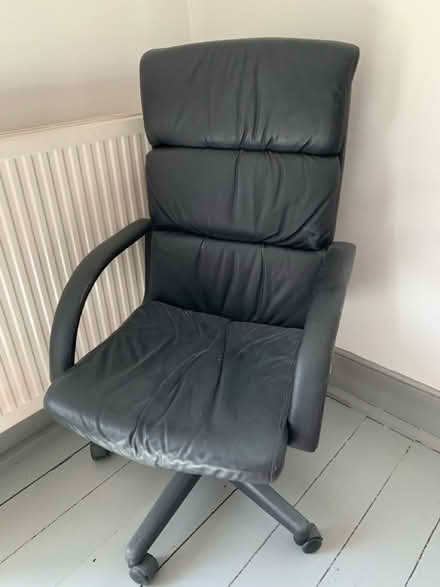 Photo of free Slightly tatty office chair (OX10 6hq) #1